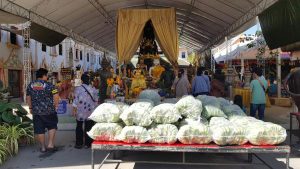 สาวแก้บนพระเงินพระทอง