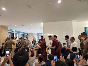 ลุ้นโชคครูบาบุญชุ่ม